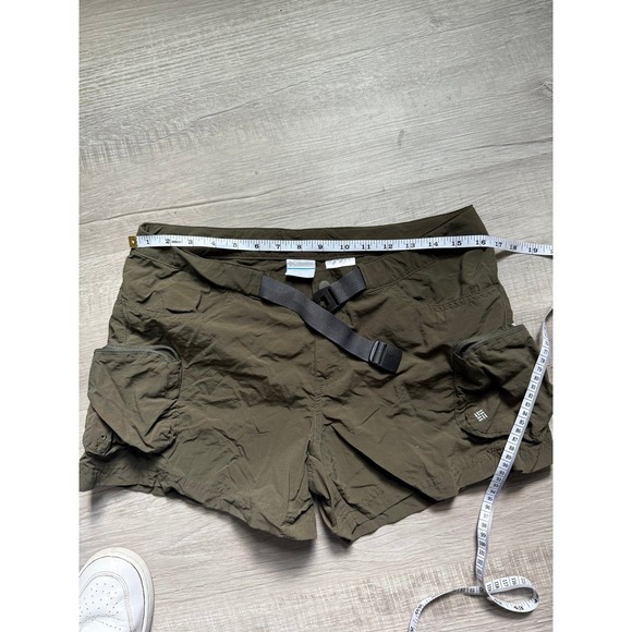 Columbia Stone green pocket cargo shorts women's medium - Picture 1 of 6